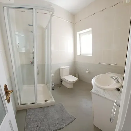 Villa Vista Mar Ii, 280 Qm, Heated Pool, Hottube, Gaming Room, Fast Internet, Meerblick Guime